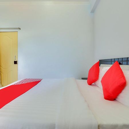 Hotel O Vgs Chinhat Kültér fotó