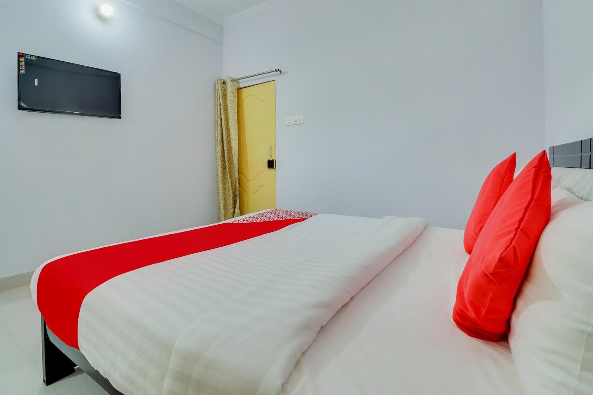 Hotel O Vgs Chinhat Kültér fotó