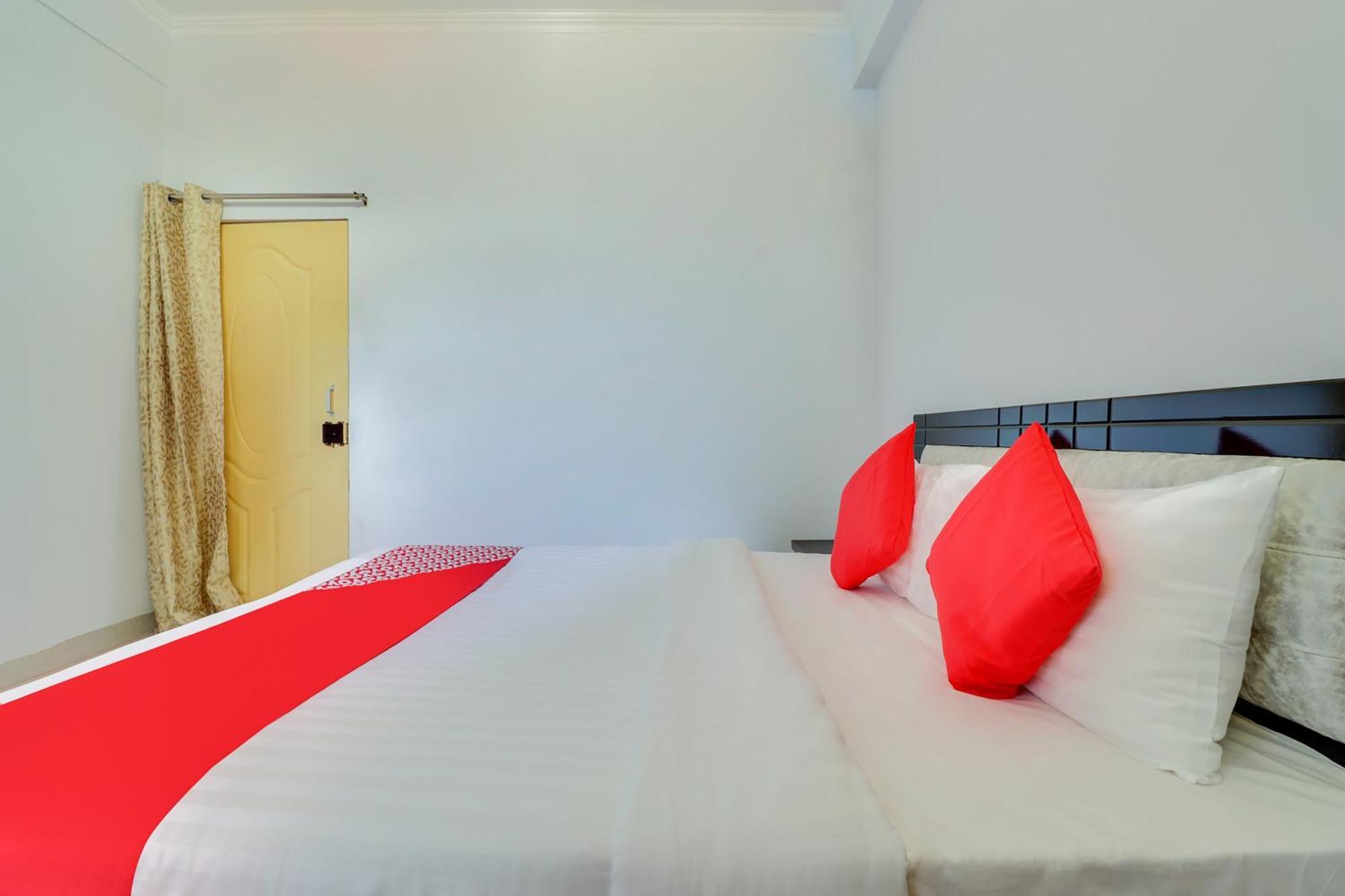 Hotel O Vgs Chinhat Kültér fotó