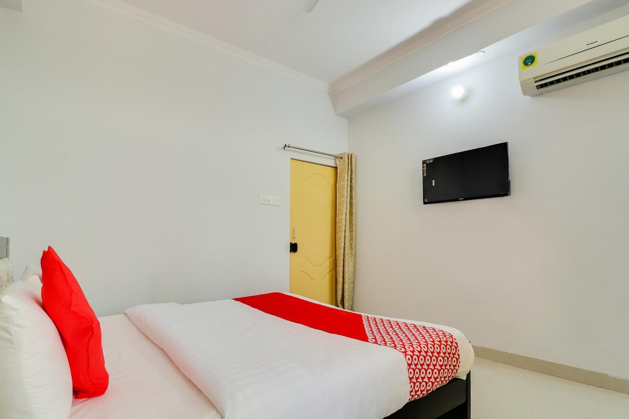 Hotel O Vgs Chinhat Kültér fotó